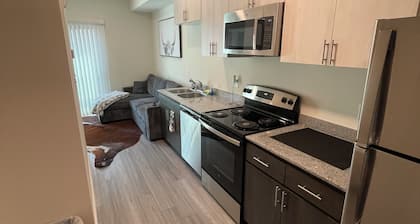 Cozy 1-bedroom apartment with AC, near downtown Phoenix
