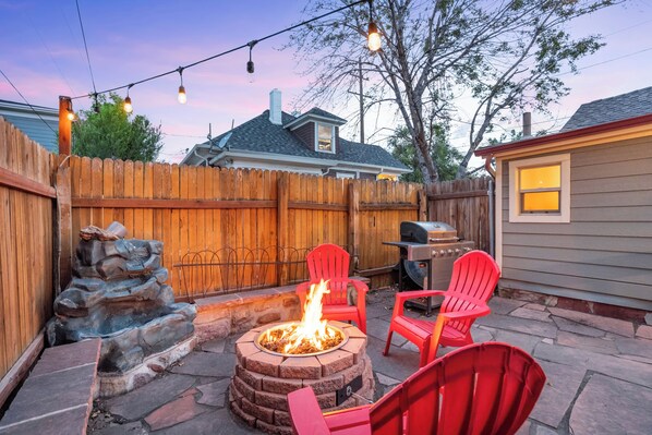 Terrace/patio - ᨒ Downtown Oasis ᨒ Steps to Dining, Cafes & Bars ᨒ (Colorado Springs)