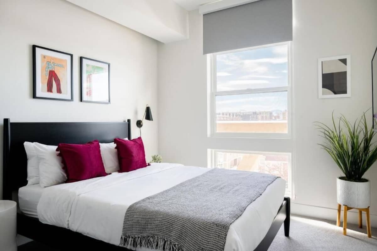 Appartamento, 2 camere da letto, vista montagna | Una scrivania, postazione laptop, ferro/asse da stiro, Wi-Fi gratuito