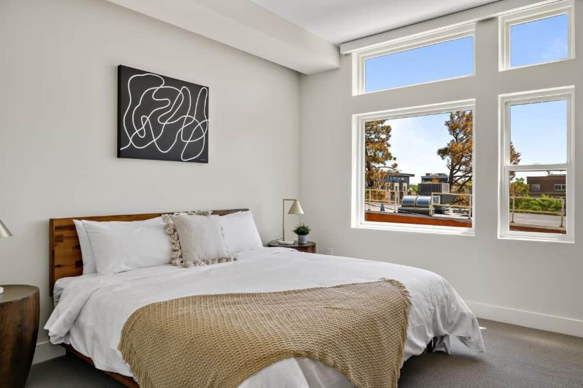 Appartamento, 3 camere da letto, vista montagna | Una scrivania, postazione laptop, ferro/asse da stiro, Wi-Fi gratuito