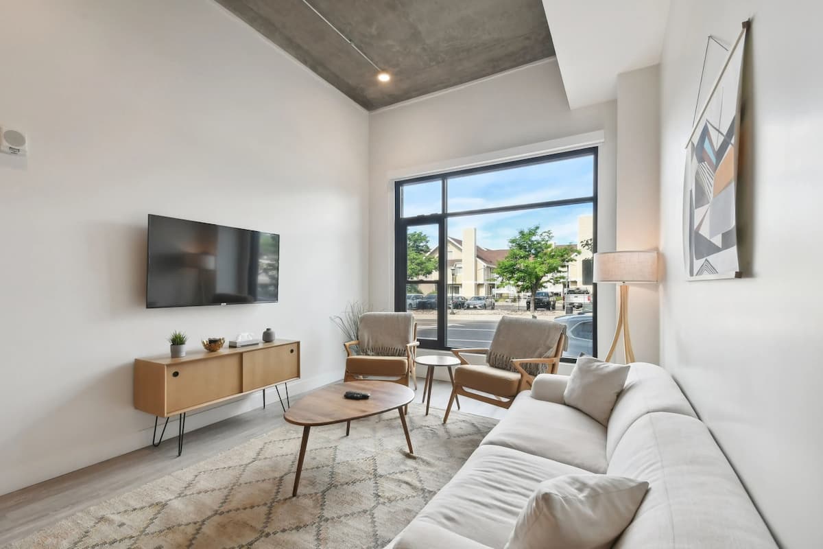 Appartamento, 2 camere da letto, vista montagna | Area soggiorno