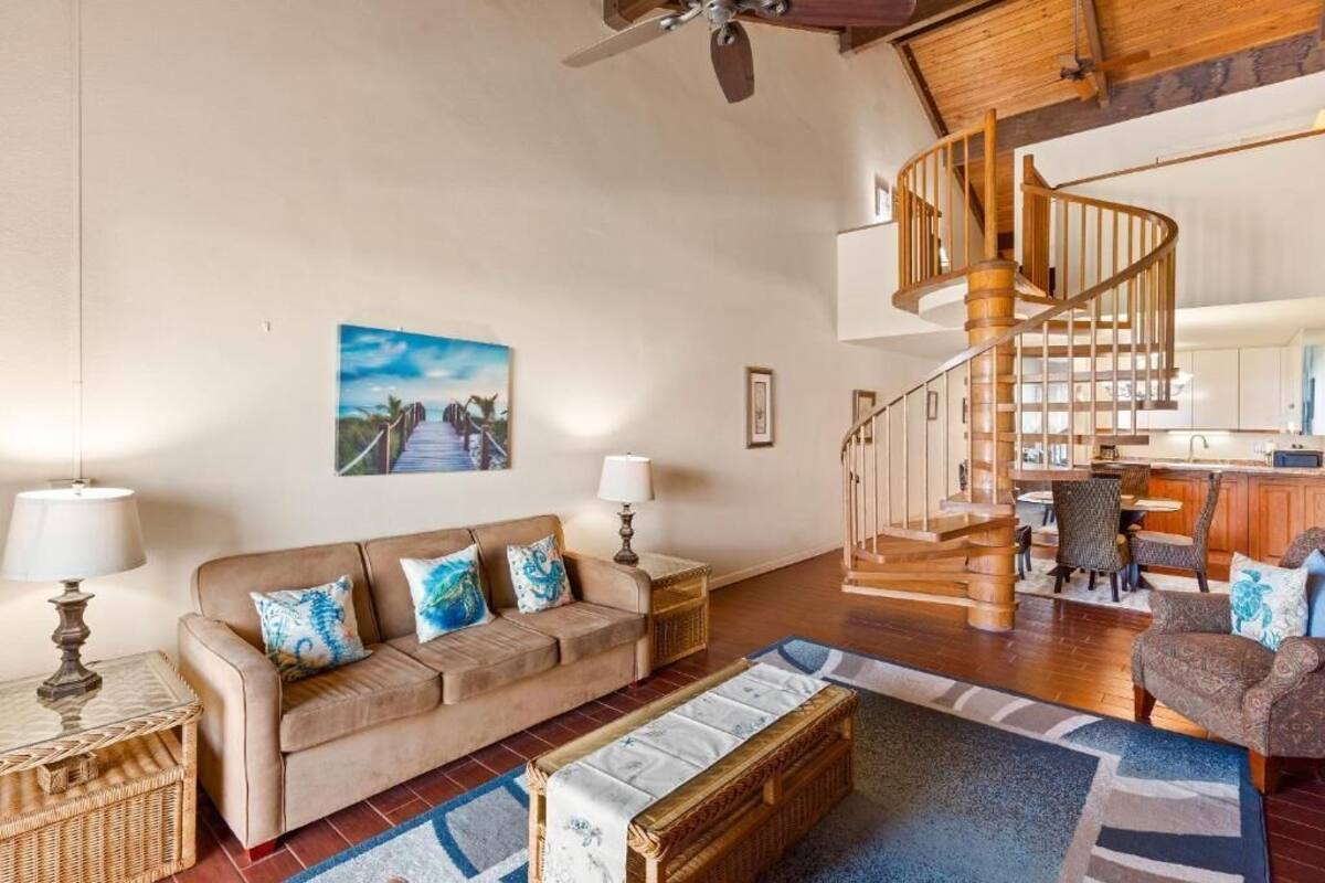 公寓客房, 2 間臥室, 夏威夷式陽台, 花園景觀 | 客房內保險箱、筆電工作空間、遮光布/窗簾、熨斗/熨衣板