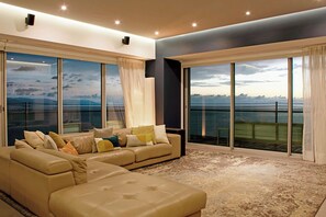 Smart TV, books, stereo