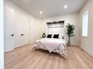 5 bedrooms, free WiFi, bed sheets