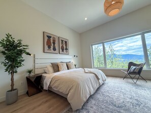 5 bedrooms, free WiFi, bed sheets