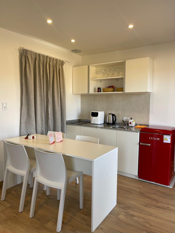 Utensilis de cuina, vaixella i coberteria 