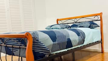 4 bedrooms, free WiFi, bed sheets
