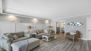 Unclassified image, 4 of 24, button