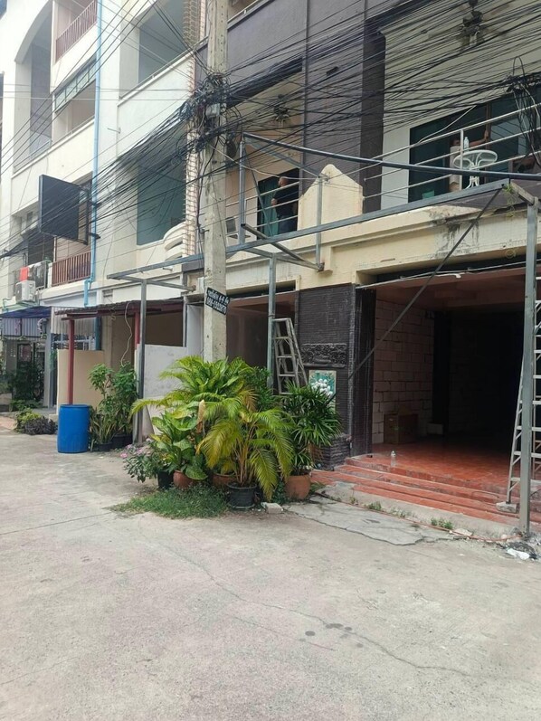 Exterior - Orient Hotel (Pattaya)