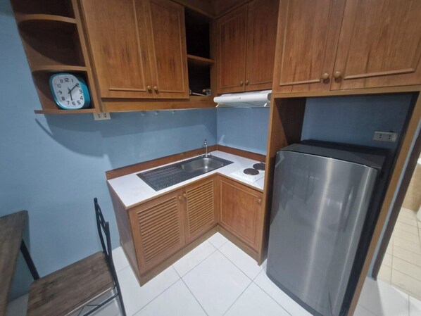 Double Room, Balcony, City View | Private kitchenette - Orient Hotel (Pattaya)