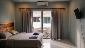 Free WiFi, bed sheets
