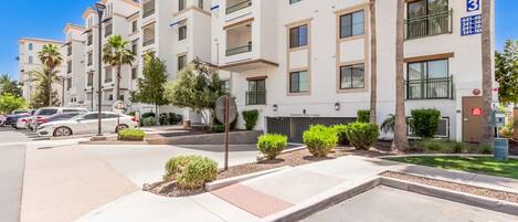 واجهة المنشأة