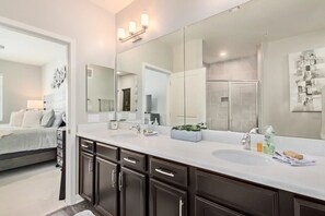 Luxury Condo, 2 Bedrooms, Balcony, Pool View | Bathroom | Separate tub and shower, free toiletries, hair dryer, towels