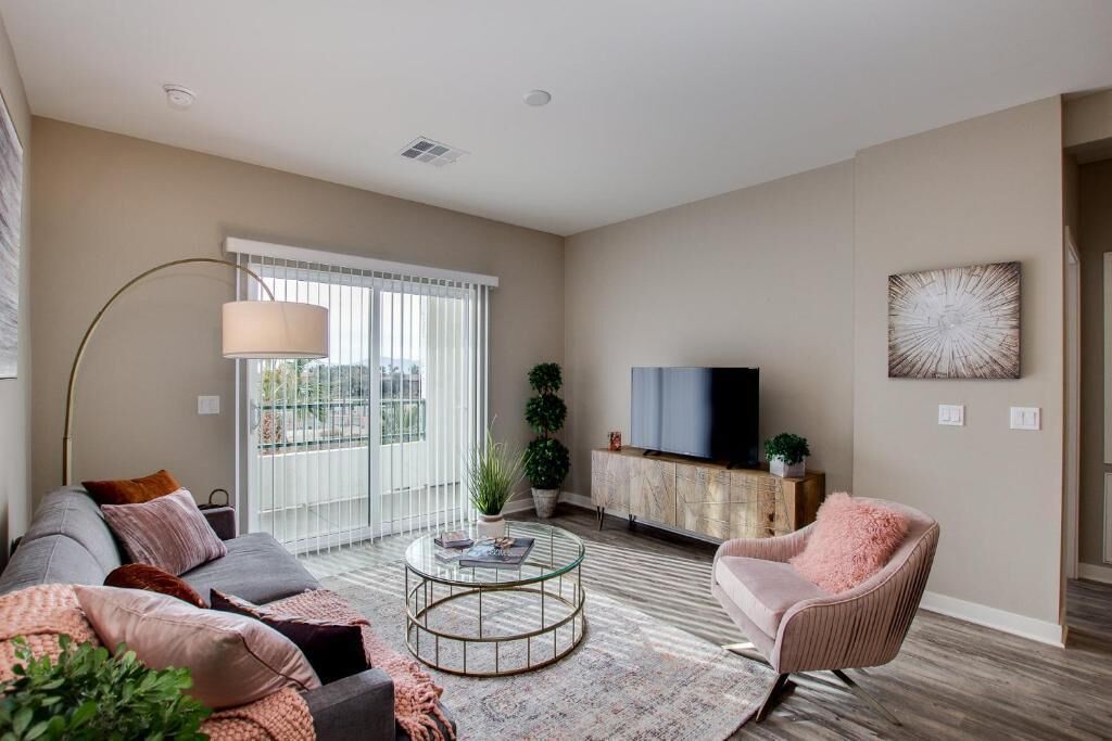 Luxury Condo, 2 Bedrooms, Balcony, Pool View | Living area