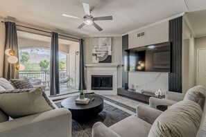 Smart TV, computer monitors