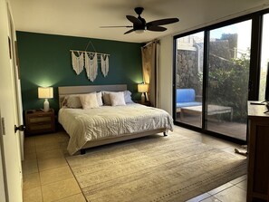 2 bedrooms, iron/ironing board, Internet, bed sheets