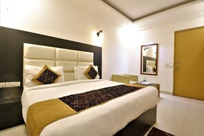 Deluxe Double Room | Free WiFi
