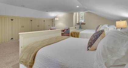 Cottage at High Cross Farms | Front Porch