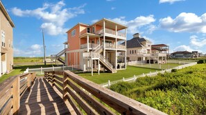 Exterior - Shalom at the Beach · Relax & Unwind (Galveston)