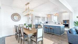 Dining - Shalom at the Beach · Relax & Unwind (Galveston)