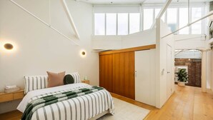 2 bedrooms, iron/ironing board, WiFi, bed sheets - Riverside Woolstore 2B Park Pool (Teneriffe)