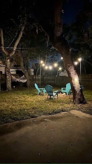 Casa, 2 quartos, varanda, vista para o pátio | Terraço/pátio