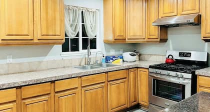 Beauty Home 3Br/2Bath Nearby Downtown in San Jose