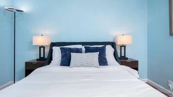 4 bedrooms, desk, travel crib, WiFi