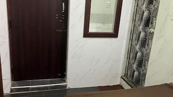 Basic Double Room | Free WiFi