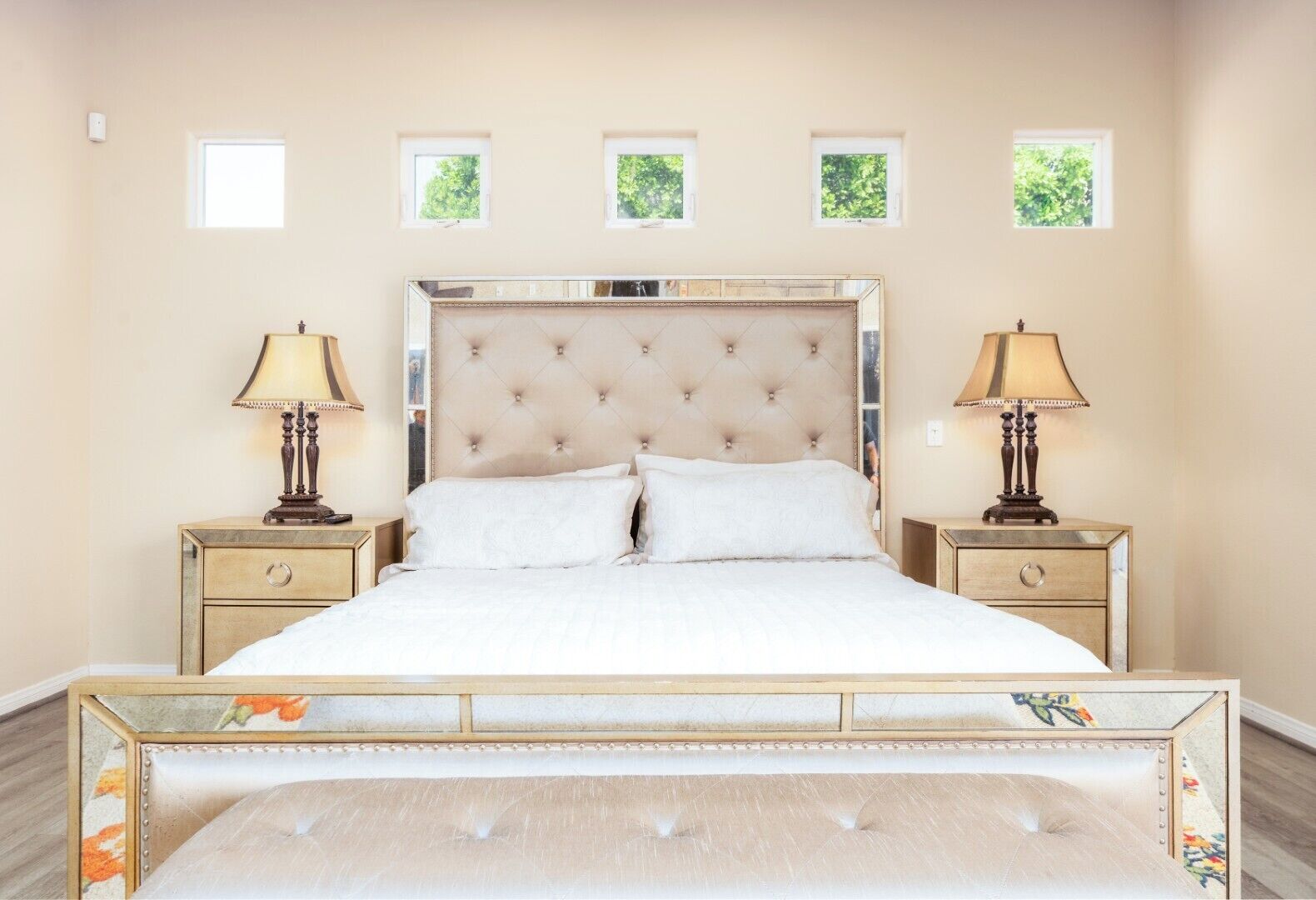 4 habitaciones, internet y ropa de cama 