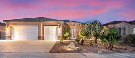 المنشأة من الخارج