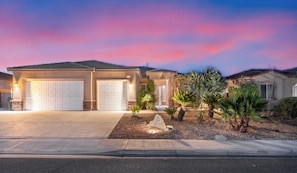 Exterior - Escape to the Desert: Pool, Spa + Outdoor Lounge (Desert Hot Springs)