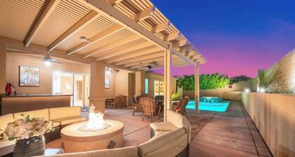 Escape to the Desert: Pool, Spa + Outdoor Lounge