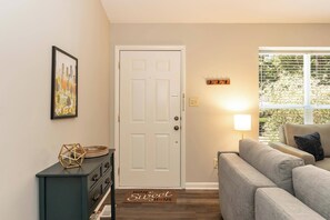 Smart TV, music library, stereo