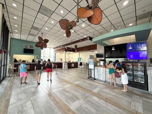 Lobby - Direct oceanfront studio in Landmark Resort with fabulous water amenities (Myrtle Beach)
