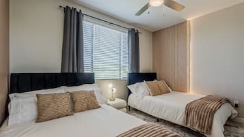 2 chambres, fer et planche à repasser, Wi-Fi, draps fournis