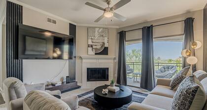 Scottsdale Retreat 2BR • Pool • Gym • Free Parking