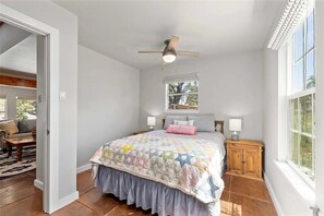 4 Schlafzimmer, Bügeleisen/Bügelbrett, WLAN, Bettwäsche