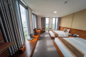 Luxury Suite, City View