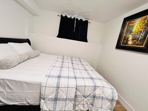 1 bedroom, WiFi, bed sheets - New and Modern Suite in Bristol Riverview (Riverview)