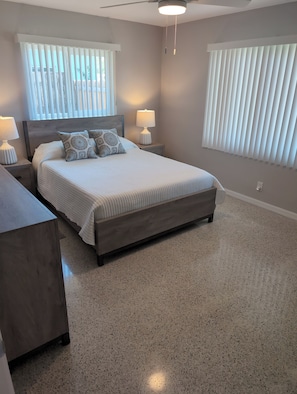 2 bedrooms, iron/ironing board, Internet, bed sheets