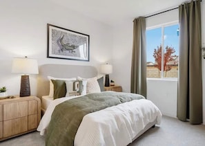3 bedrooms, iron/ironing board, Internet, bed sheets
