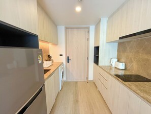 Condo, ban công | Bếp riêng