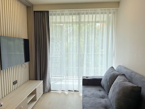 Condo, ban công | Khu phòng khách