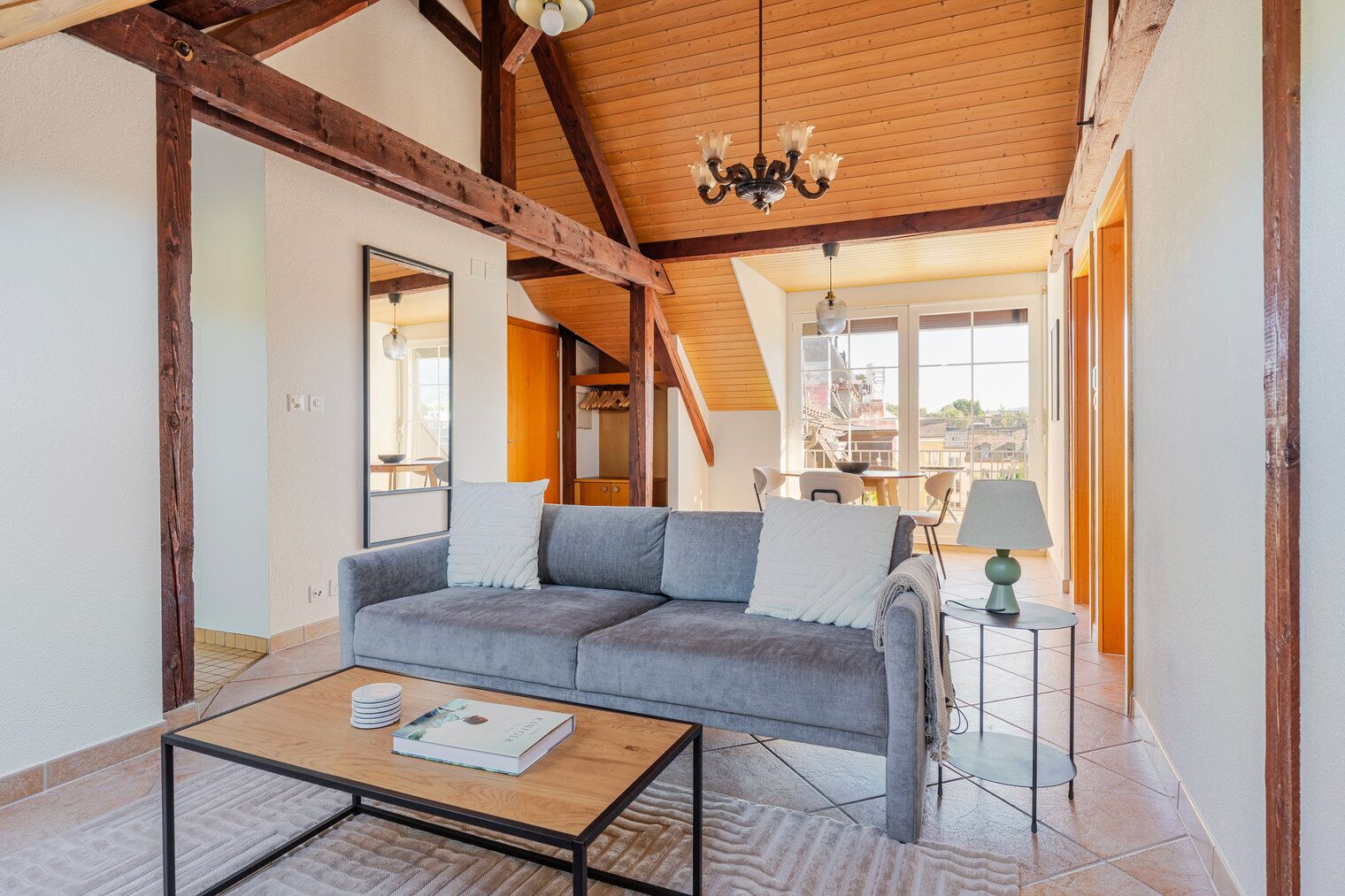 Télévision, chaîne hi-fi