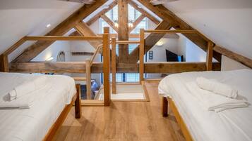 2 bedrooms, WiFi, bed sheets