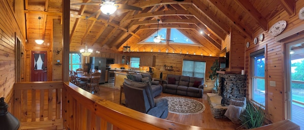 Smart TV, fireplace