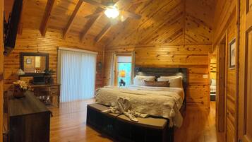 3 bedrooms, desk, iron/ironing board, WiFi