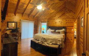 3 bedrooms, desk, iron/ironing board, WiFi