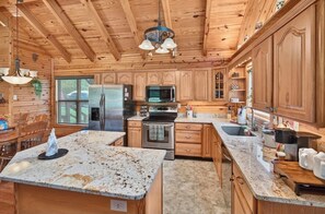 Private kitchen - Lakefront covered dock sleeps 12 (Dandridge)